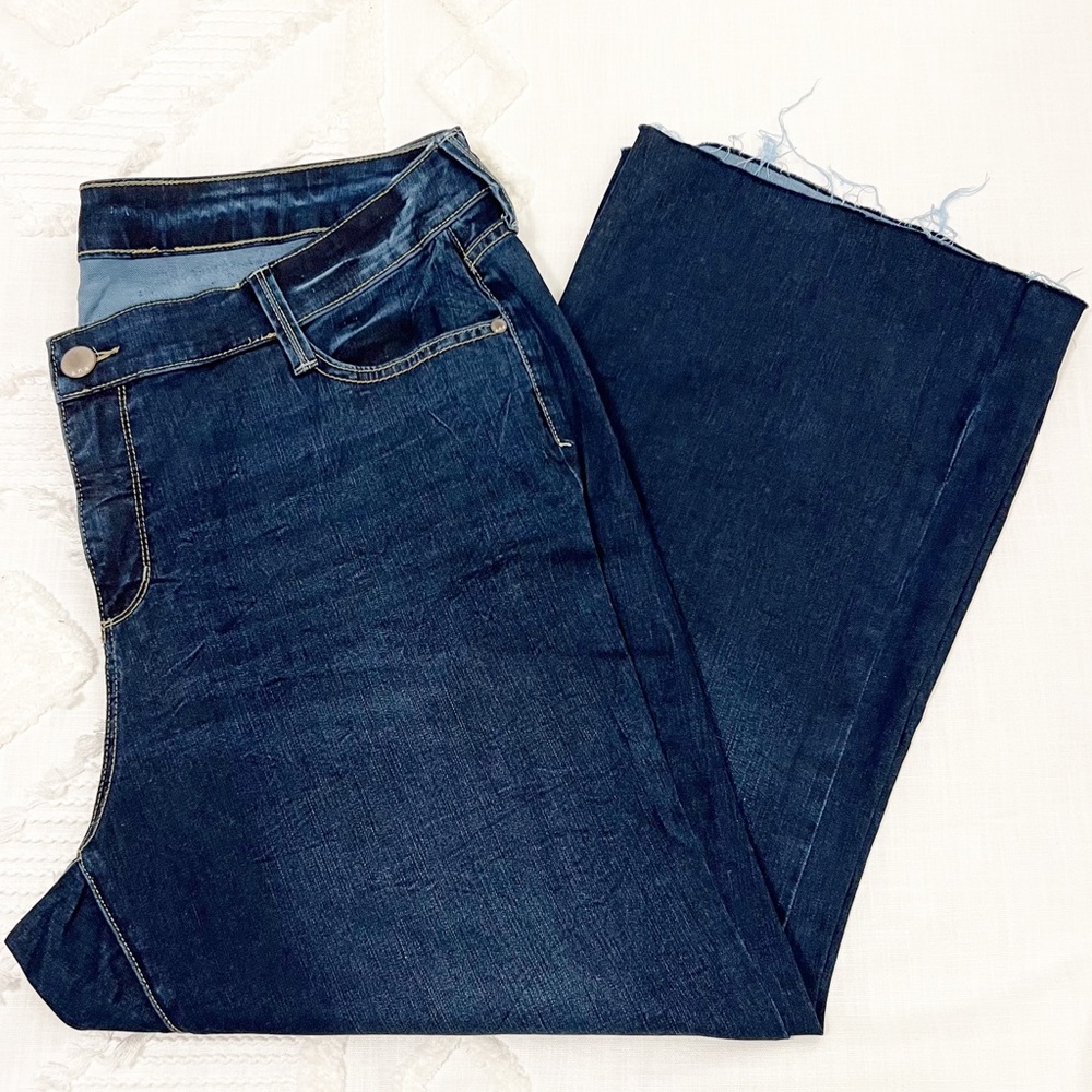 A.N.A Cropped Flare Jeans